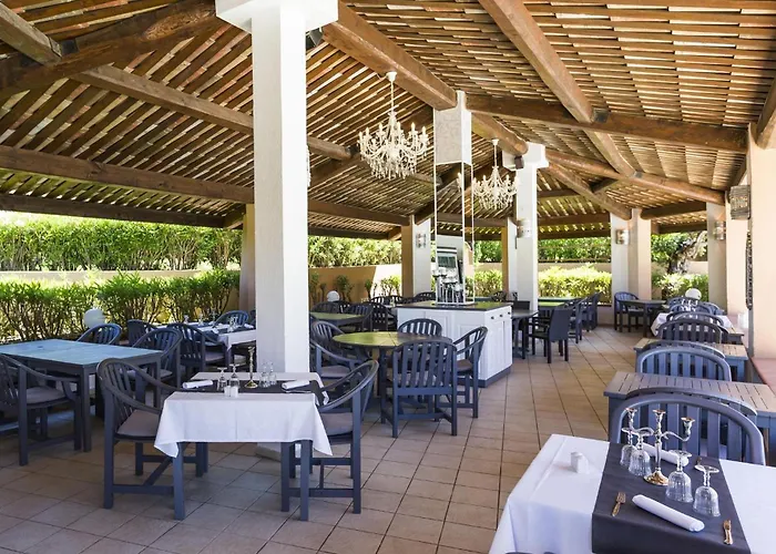 T2 - 200 M From The Sea